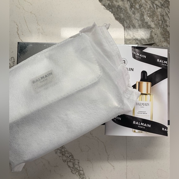 Balmain Limited Edition Silver Cosmetic Bag - Picture 3 of 7